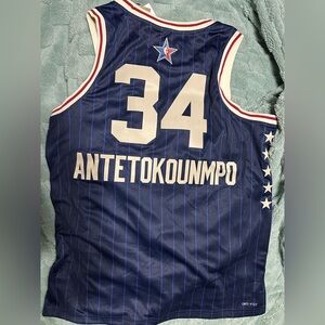 Giannis Antetokounmpo all-star jersey